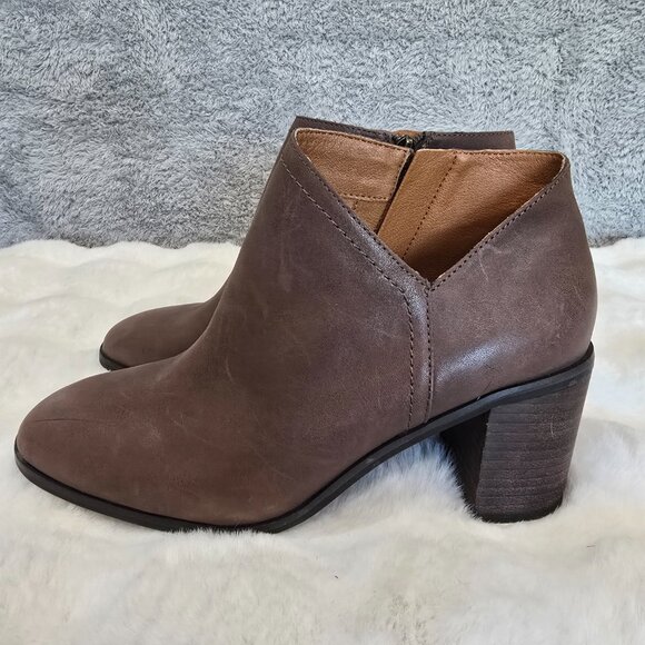 Lucky Brand Panally Leather Side Dip Block Heel Ankle Booties Women's Size 10 - Picture 3 of 10